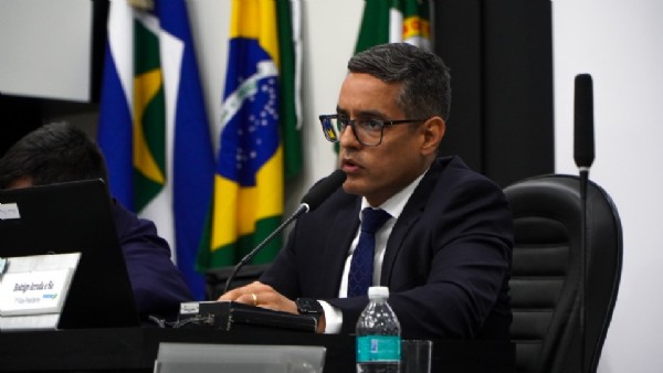 ‘Primeiro caso que vejo de uma pessoa que nمo quer se defender’, diz presidente de comissمo sobre silêncio de Paulo Henrique :: Notيcias de MT